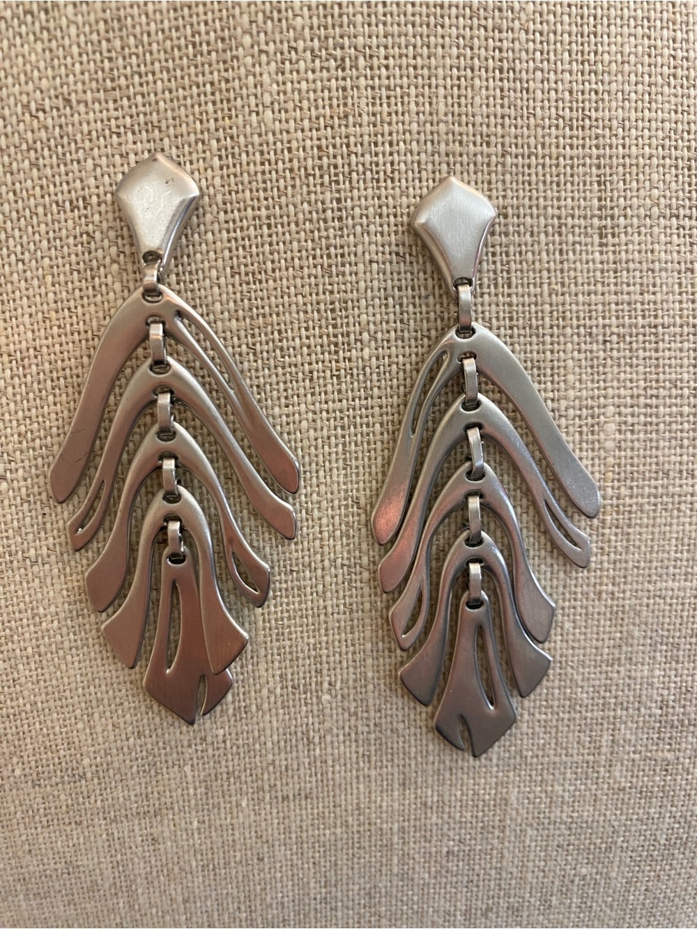 Kendra Scott Silver Tiered Leaf Dangle Earrings